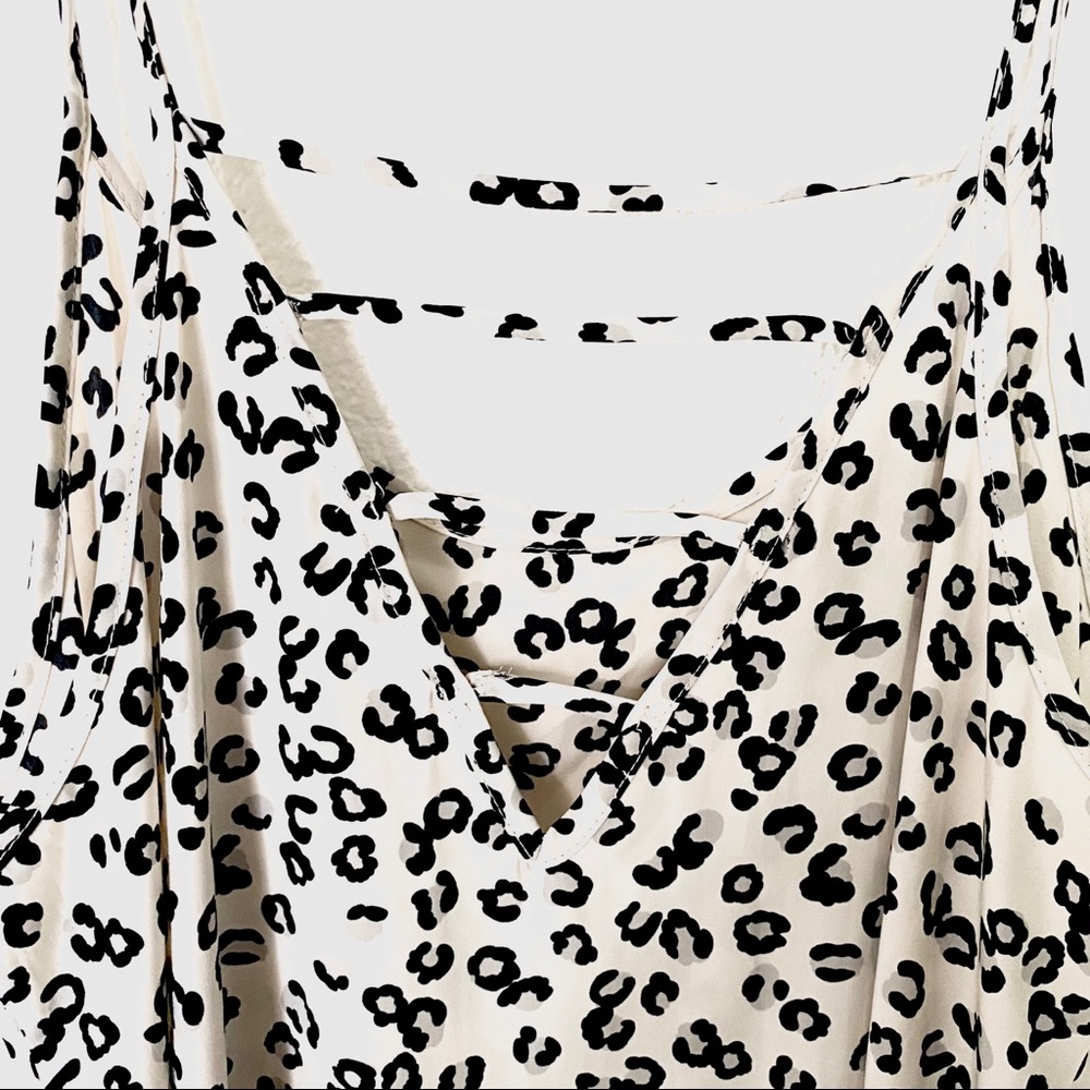 Leopard Detailing String Blouse - Picture 5 of 5